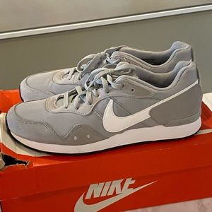 Nike Venture Runner
